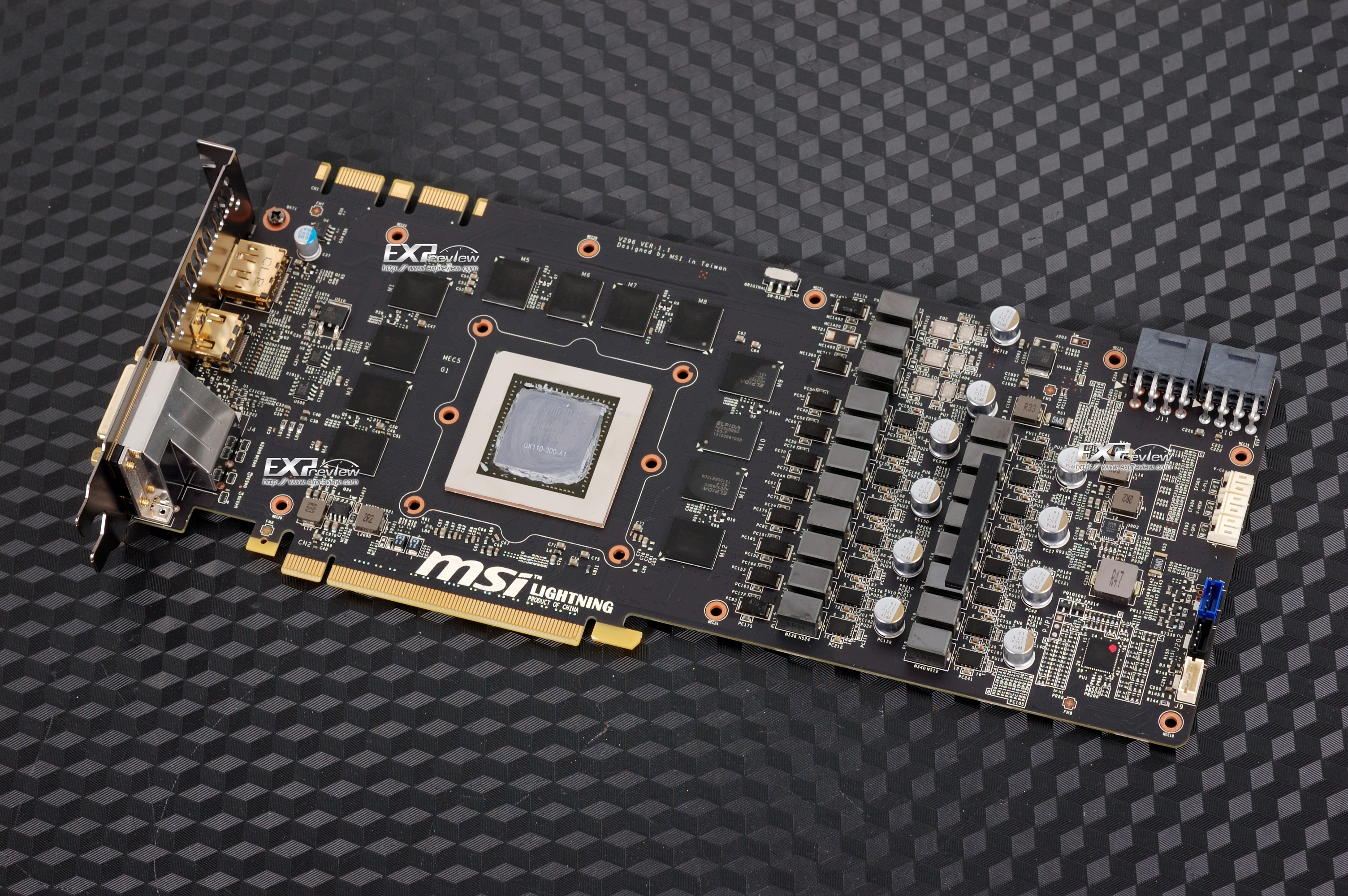 微星gtx 780闪电显卡正面pcb(点击放大)