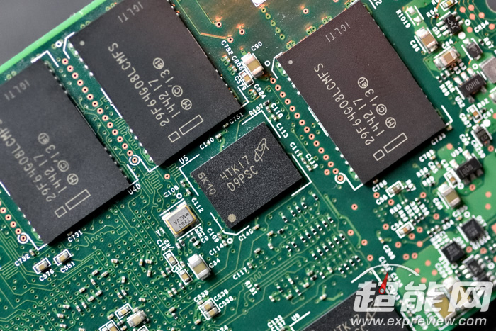 激安先着激安先着Intel Solid-State Drive 750 Series SSDPEDMW400G4R5 400GB  PCI-Express 3.0 MLC By Intel [並行輸入品] その他