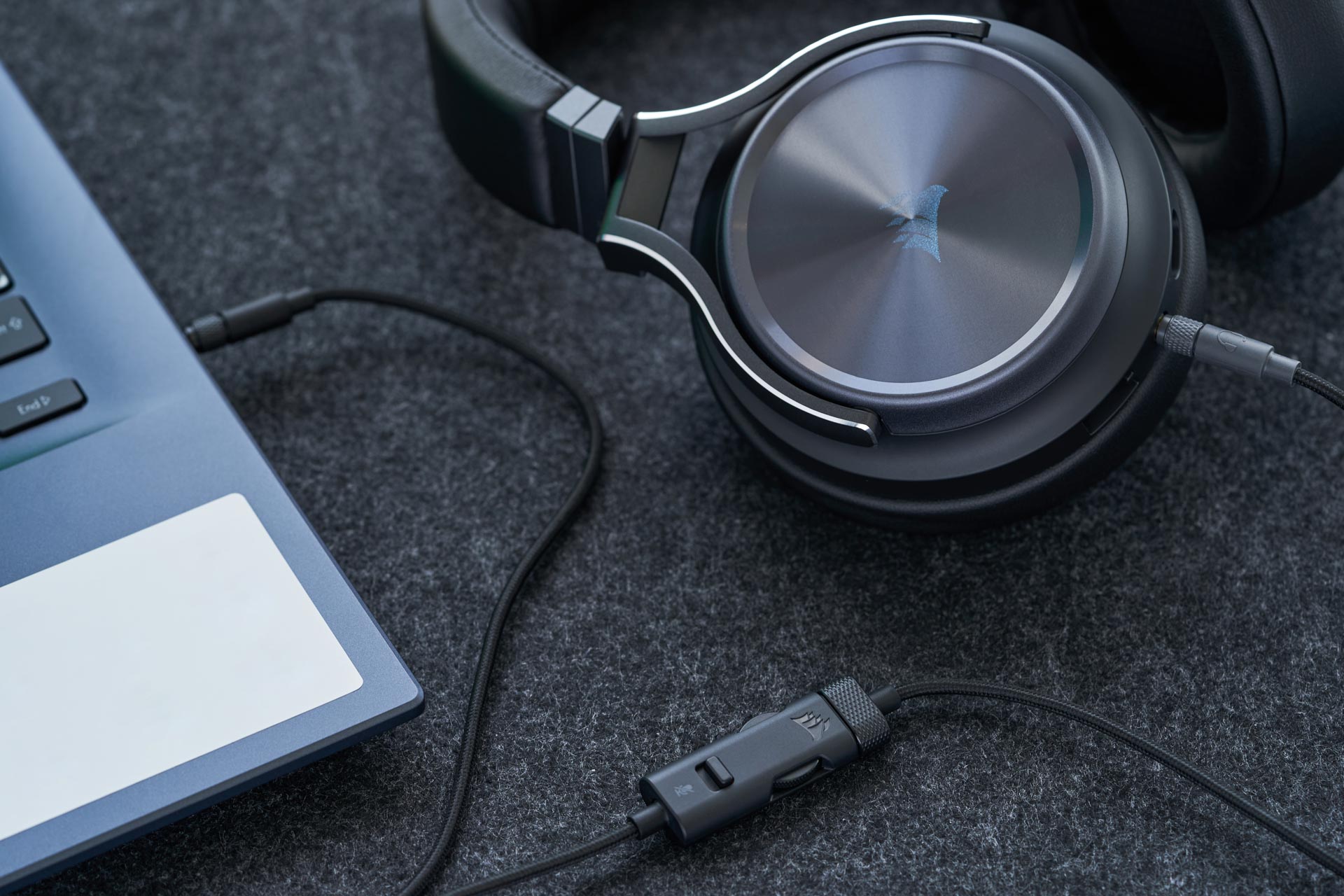 CORSAIR「VIRTUOSO RGB WIRELESS XT」 ヘッドフォン | feduc.edu.br