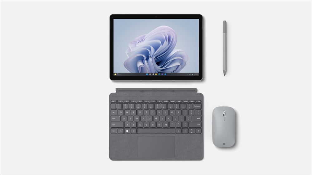 微软推出了多款全新Surface，包括笔记本和二合一设备