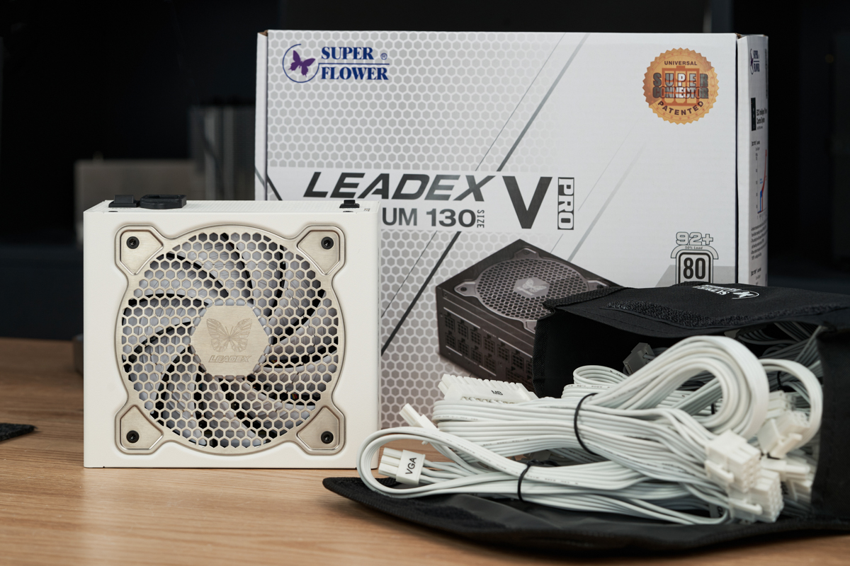 店舗良い SUPERFLOWER LEADEX V PLATINUM PRO 1000W白 スマホ/家電